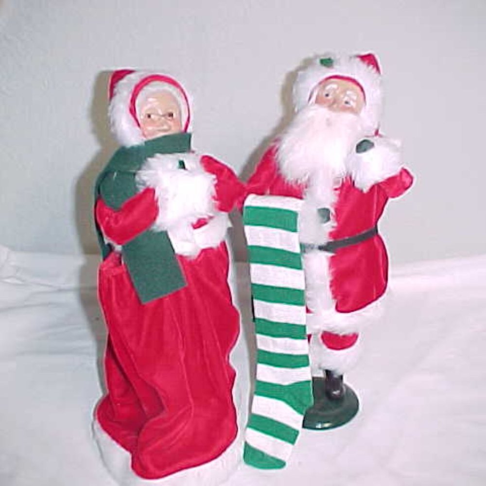 VINTAGE Byer’s Choice Christmas Carolers SANTA 1994 & MRS. CLAUS 1996